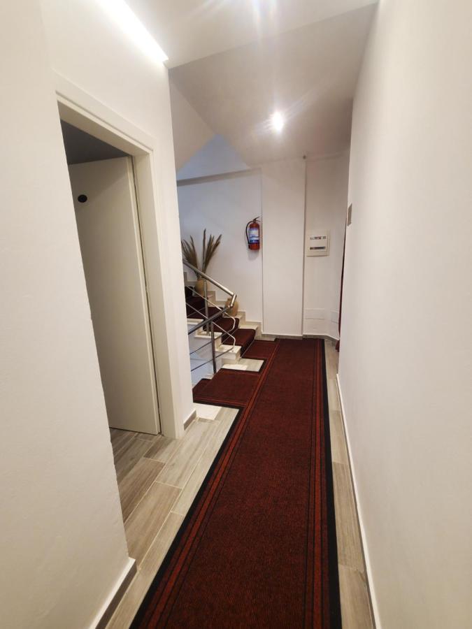 Bs Hotel Δυρράχιο Εξωτερικό φωτογραφία